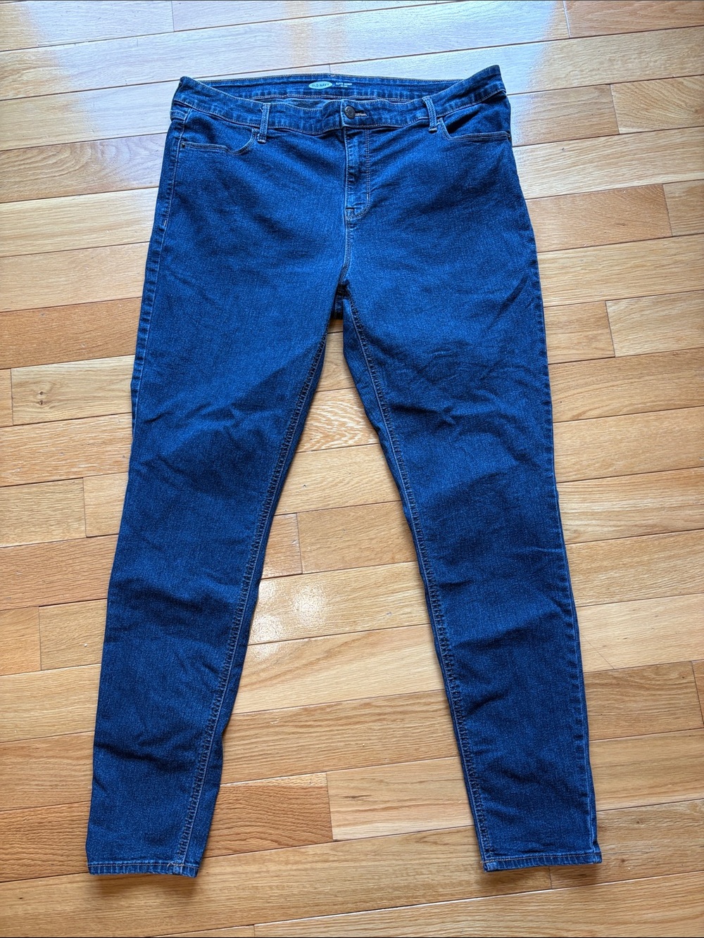 ⭐️3/$20 Old Navy Women's Navy Skinny Jeans